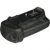 Vello BG-N7 Battery Grip for Nikon D800 & D800E